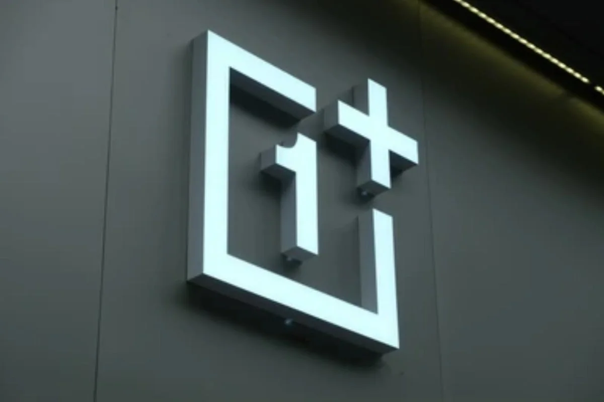 oneplus 13 likely to feature satellite connectivity