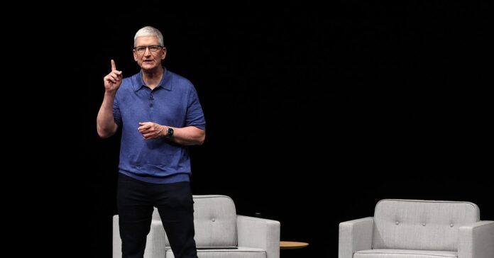 EU accuses Apple of breaking rules on its App Store