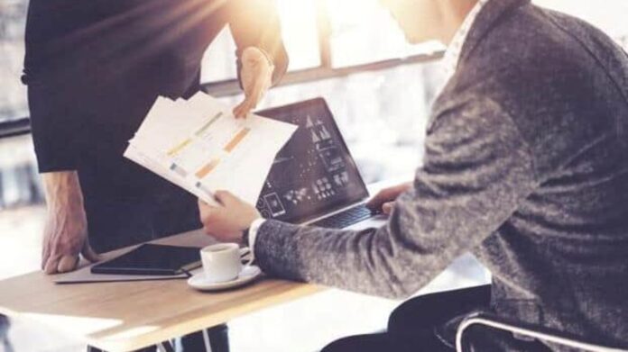 Service sector accounts for 72% of new business registrations in April.