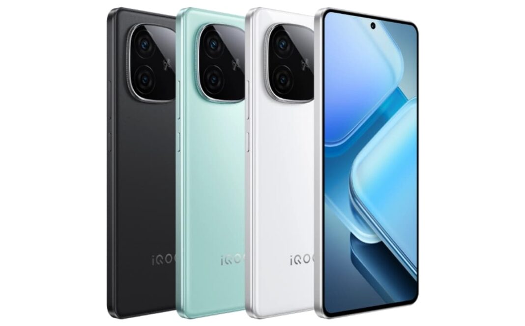 iQOO smartphones in black, mint, and white.