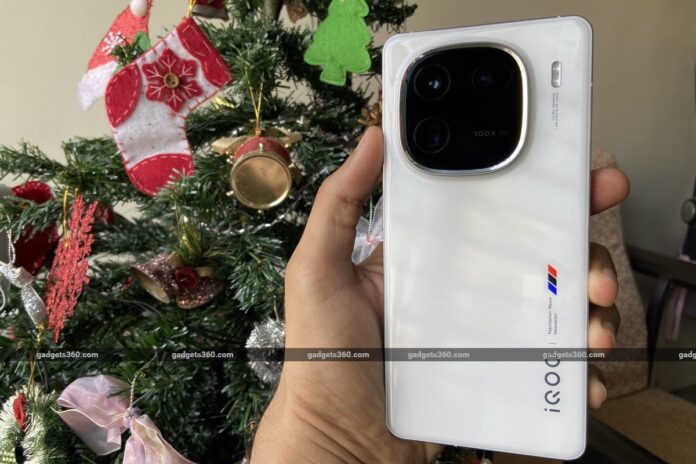 iQoo 13 to Come with Snapdragon 8 Gen 4 and Triple Rear Cameras