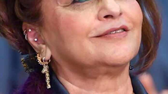 Godfrey Phillips Shareholders Support Bina Modi’s Reappointment as MD