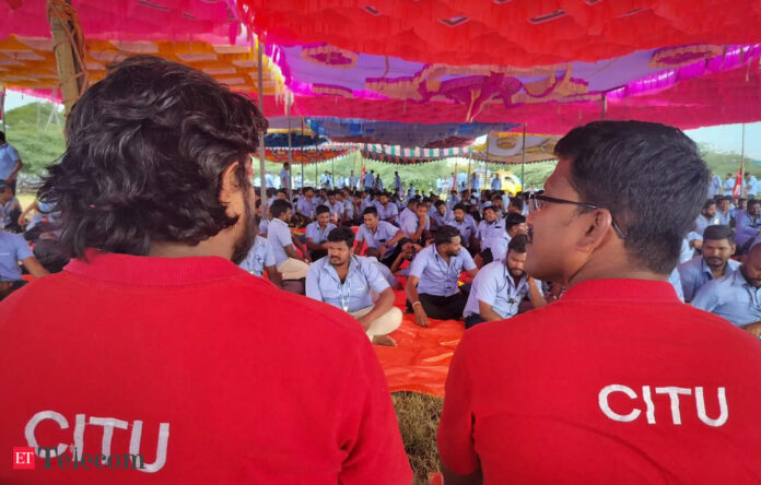 Indian Police Detain 100 Samsung Workers and Union Leaders During Protest