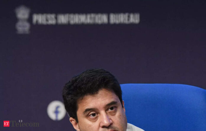 Union Minister Scindia Discusses Key Developments with ET Telecom