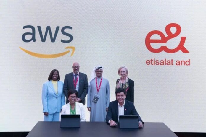 E& and AWS Sign $1 Billion Partnership for AI and Cloud in UAE